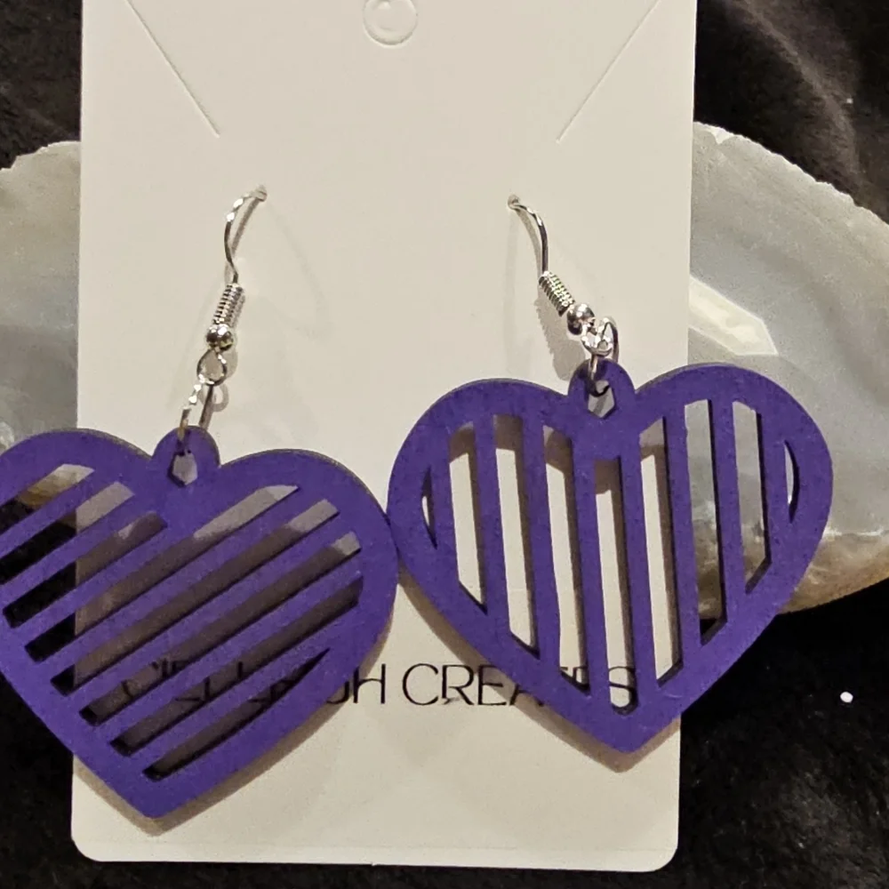 💥4 for $25💥 Laser-cut Heart Shaped Wood Earrings - Picture 3 of 7